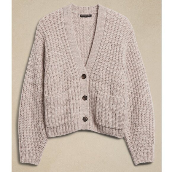 Banana Republic Factory Sweaters - Banana Republic Factory women's Textured Pocket Cardigan sweater small grey